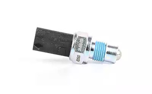 Выключатель фары заднего хода BSG BSG 30-840-009
